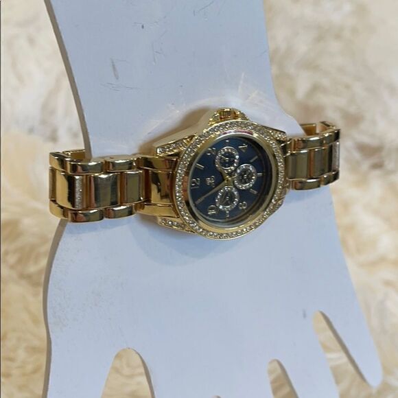 Brand new Jaclyn Smith watch - Picture 2 of 5